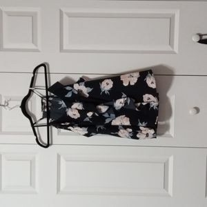 A size medium dressy tank top for women